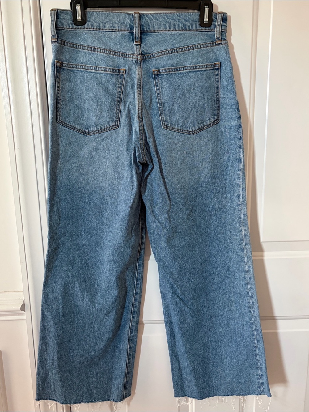 J.Crew Wide-Leg Cropped Jeans | Size 27 | Medium Wash | Raw Hem - Picture 4 of 5